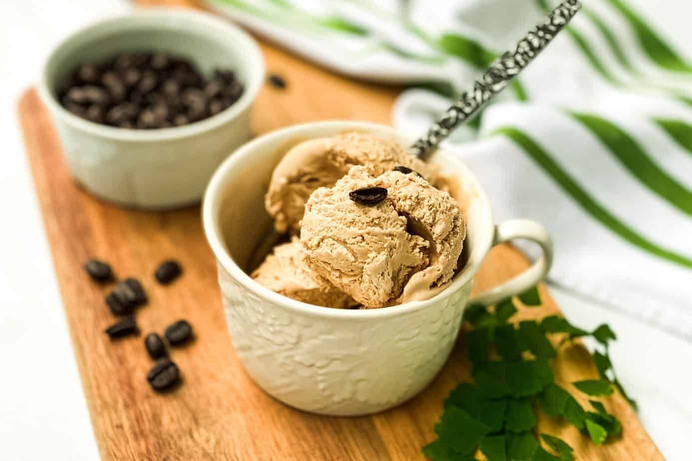 Caffeine in coffee ice cream (Image via Getty Images)